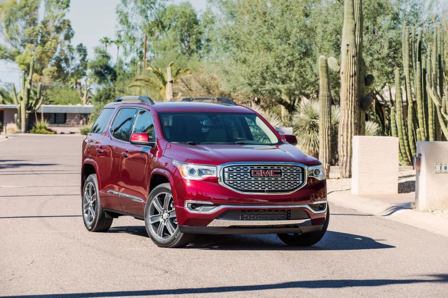  GMC Acadia Denali 2016 года  (фото 21 из 33)
